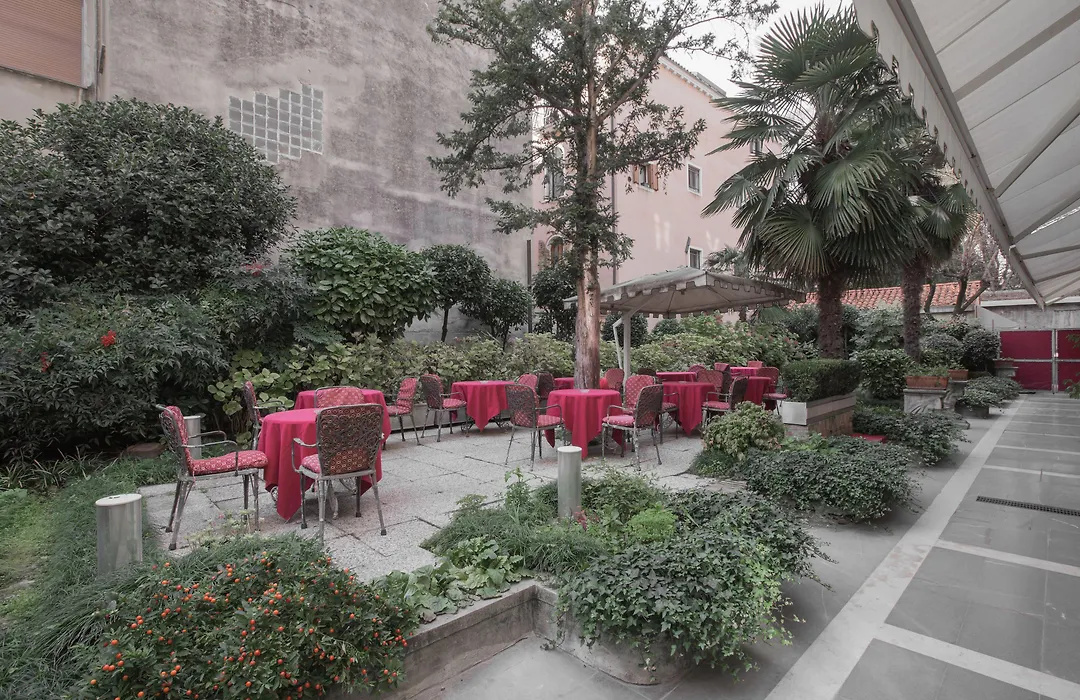 Hotel Amadeus-1
